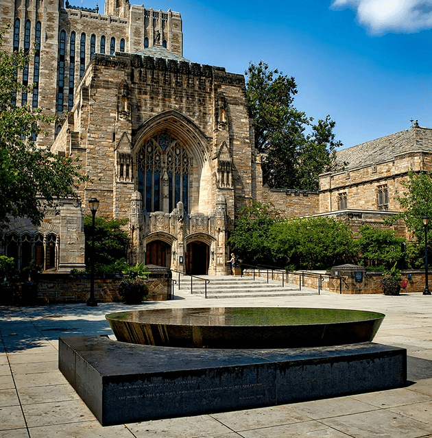 Is Clothing Taxable in Connecticut? – Commenda