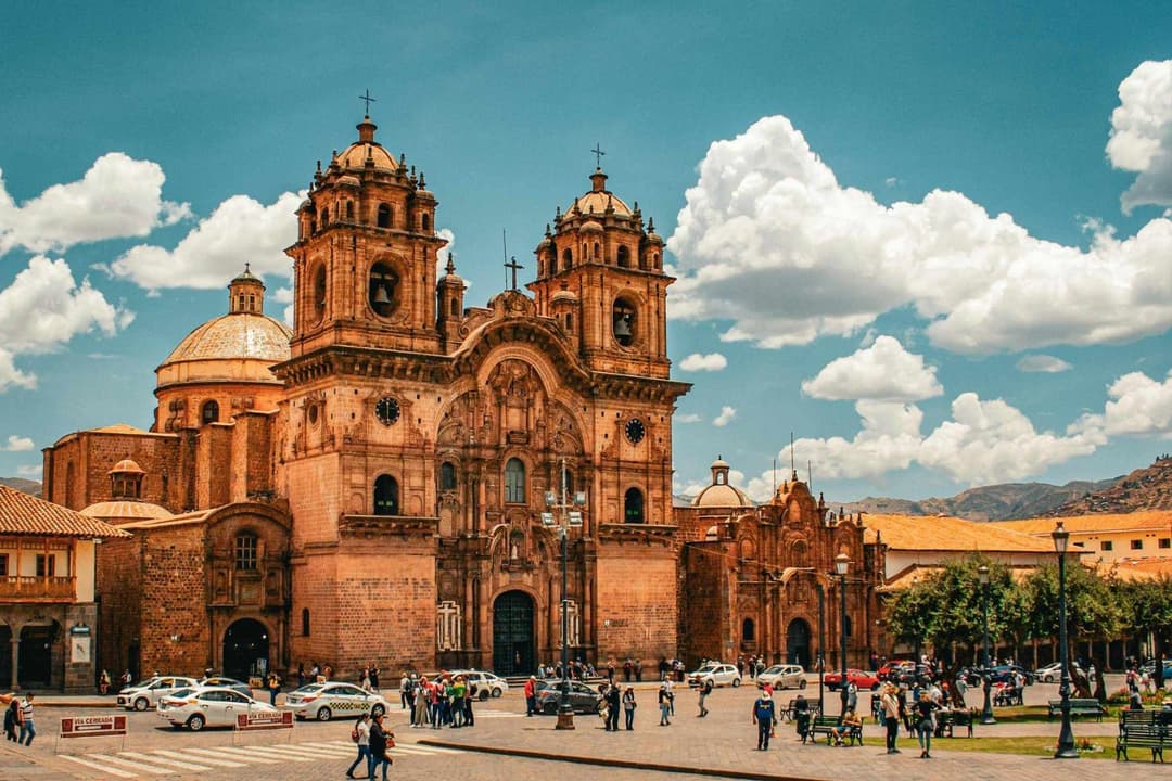 resident-director-services-peru