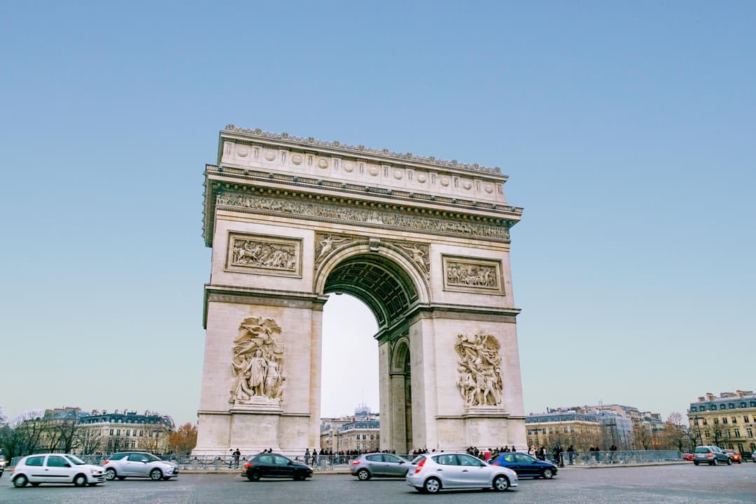 How to Register a Company in the UAE from France